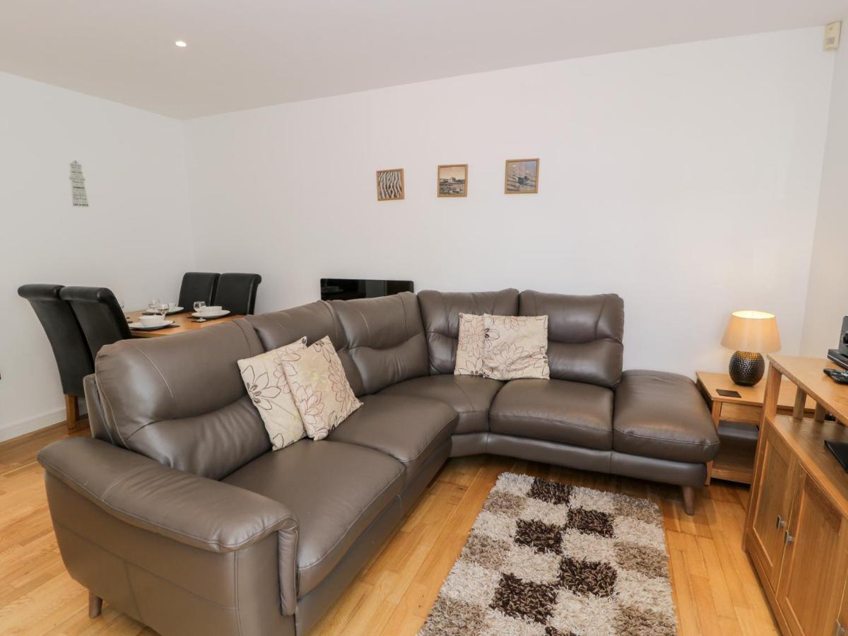 Tides Apartment Benllech Luaran gambar