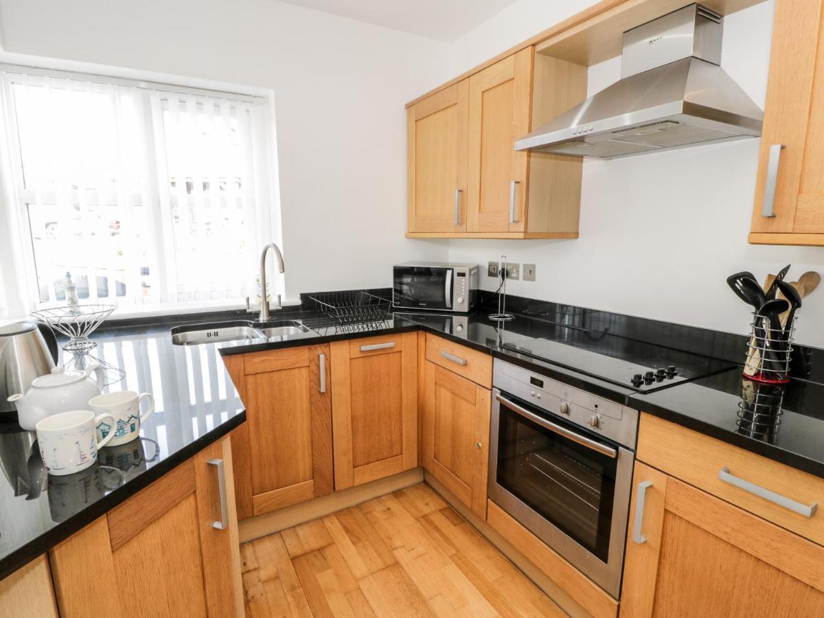 Tides Apartment Benllech Luaran gambar