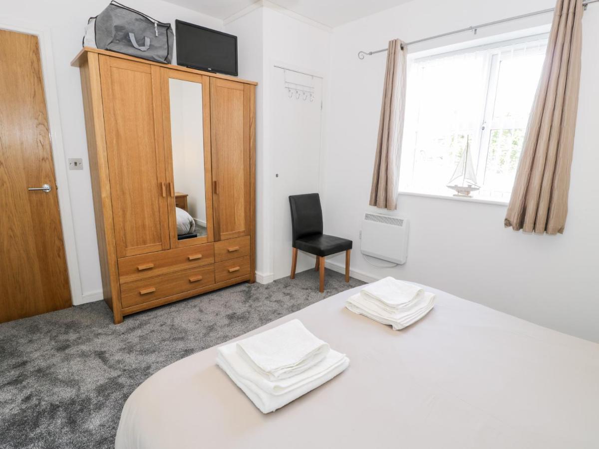 Tides Apartment Benllech Luaran gambar