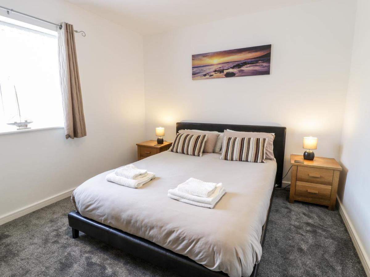 Tides Apartment Benllech Luaran gambar