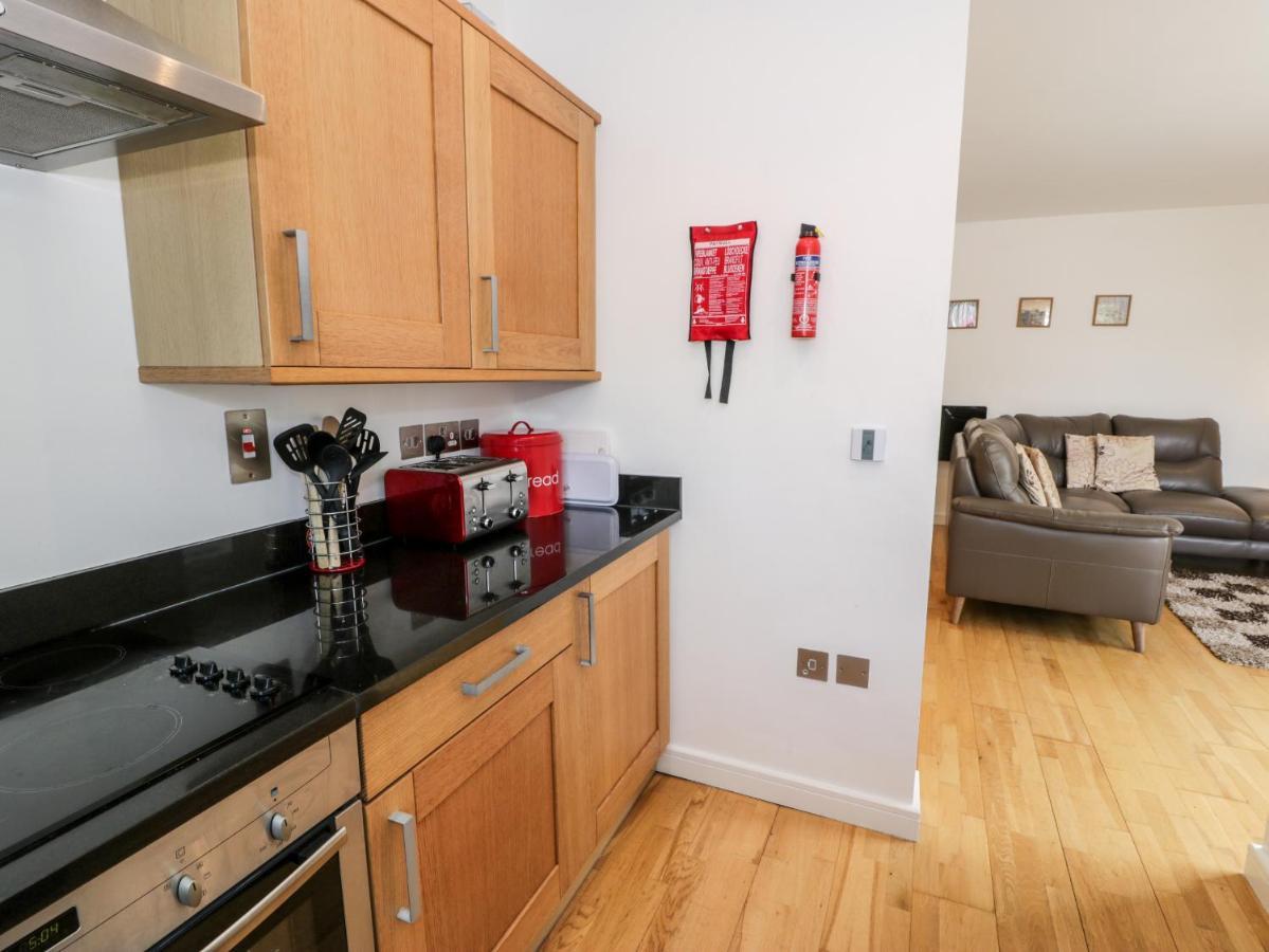 Tides Apartment Benllech Luaran gambar